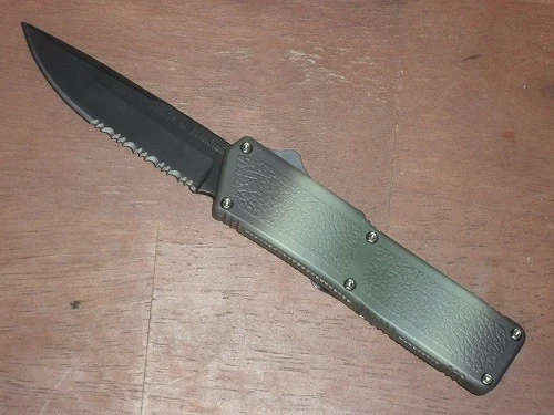 Lightning Camo D/A OTF Automatic Knife Black Serrated Blade 3 Lightning Camo D/A OTF Automatic Knife Black Serrated Blade